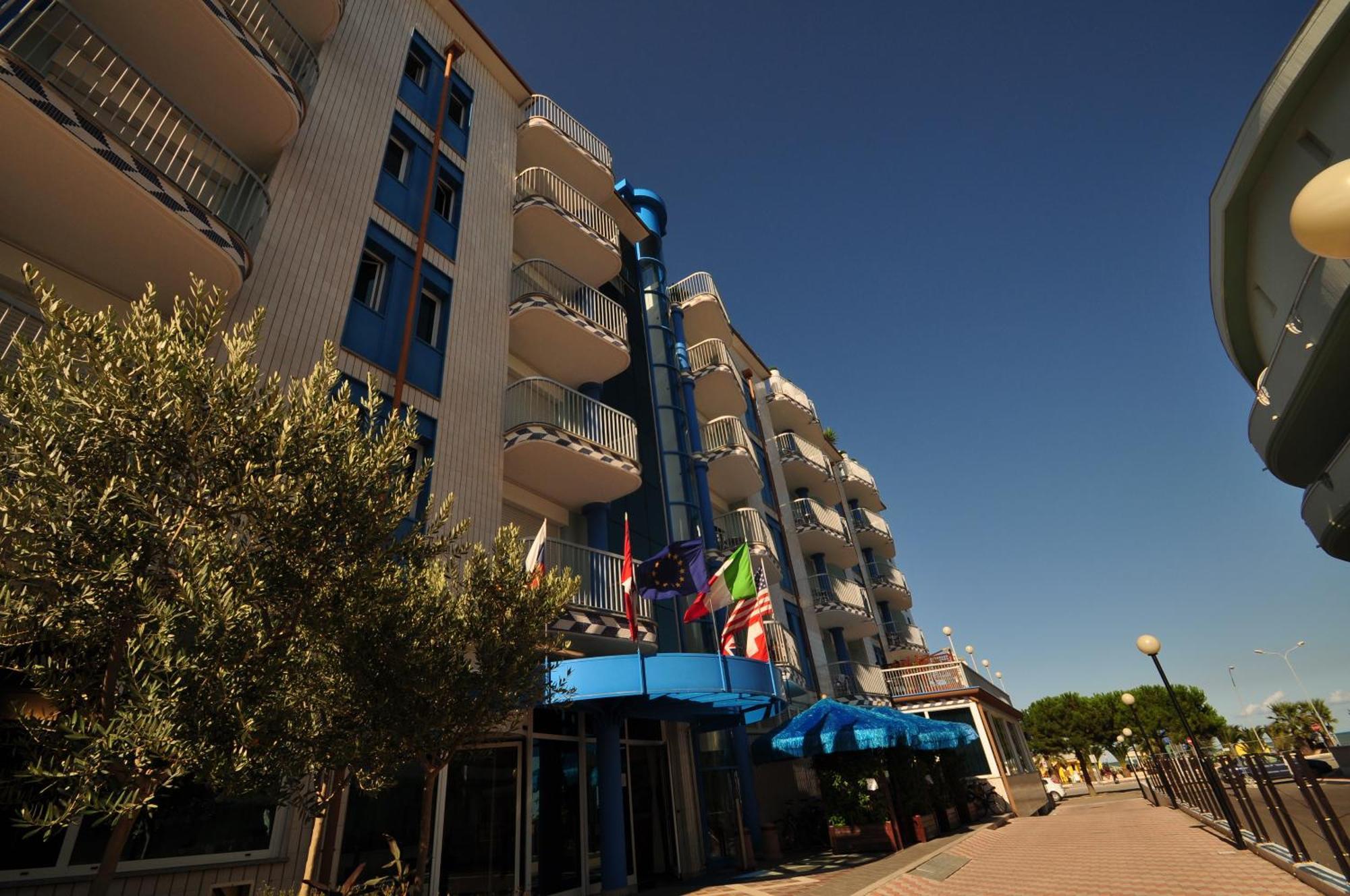 Hotel Ambassador Tortoreto Esterno foto