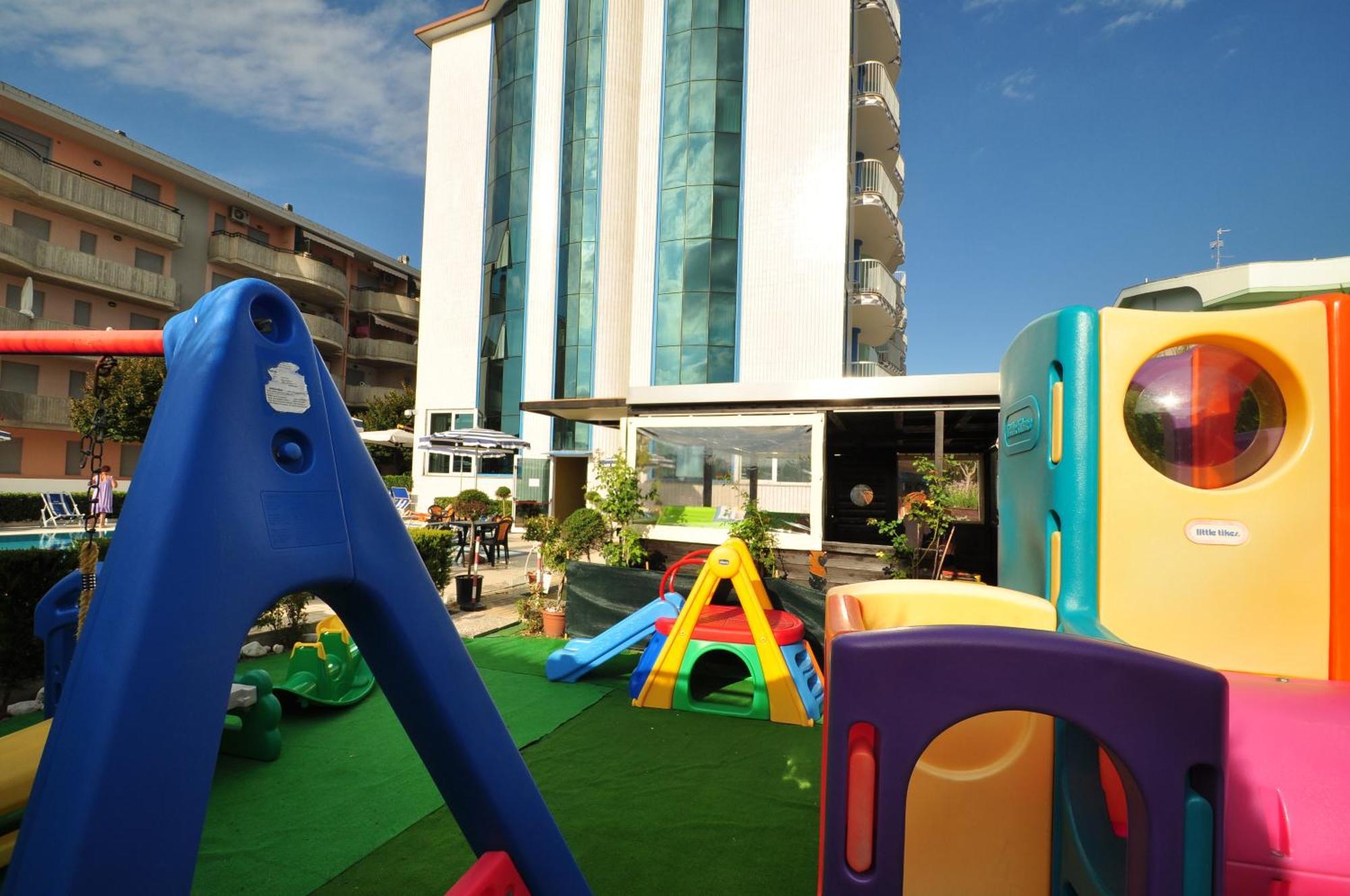 Hotel Ambassador Tortoreto Esterno foto