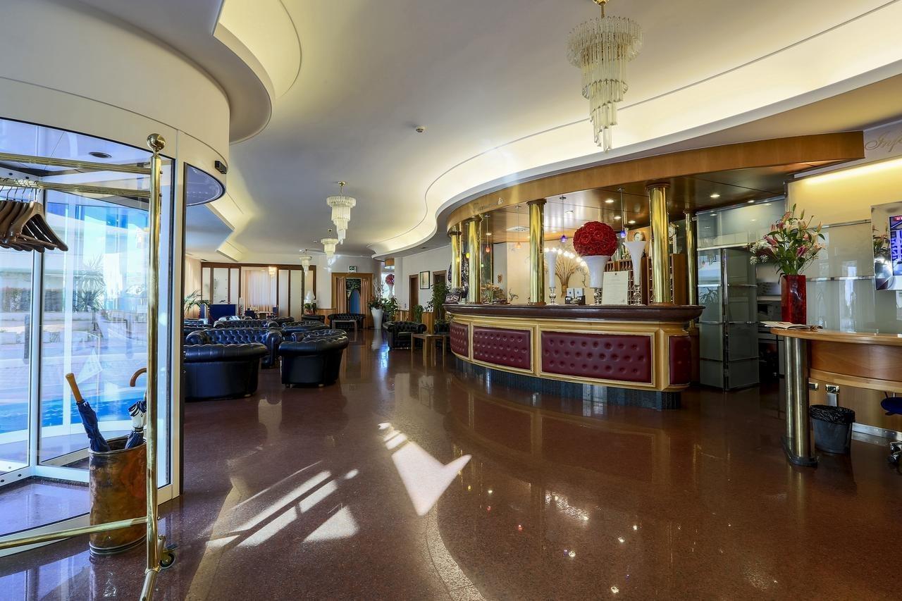 Hotel Ambassador Tortoreto Esterno foto