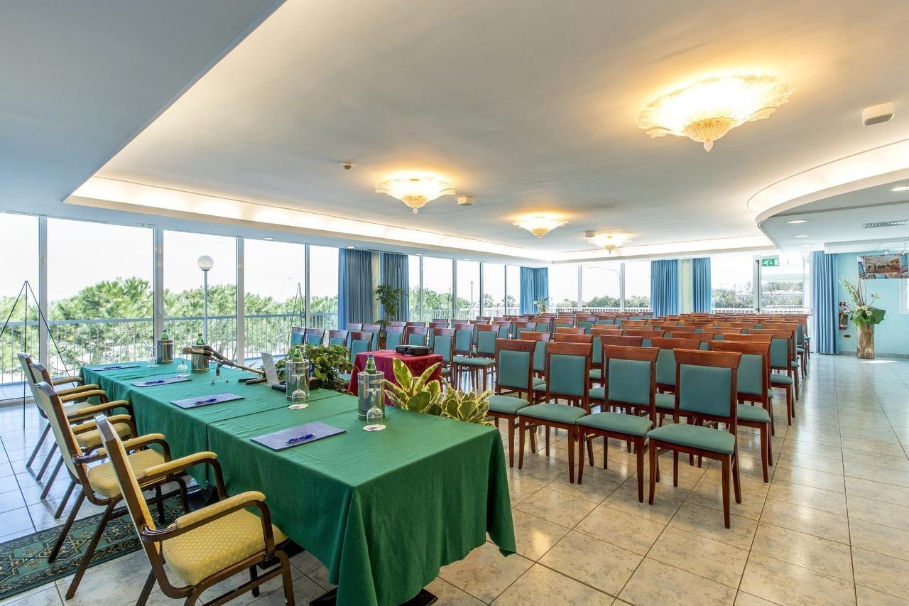 Hotel Ambassador Tortoreto Esterno foto